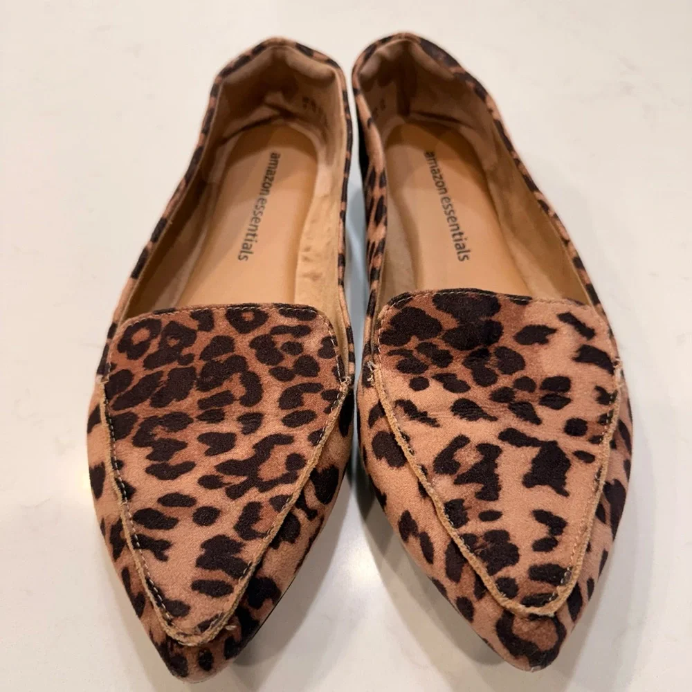 EUC - Amazon Essentials Womens Loafer Flat - Picture 3 of 6